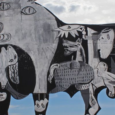 TORO DE GUERNICA.